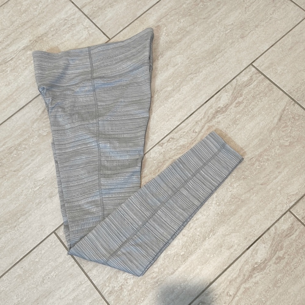 Athleta High Rise Jacquard Chaturanga Tight
Grey Pattern